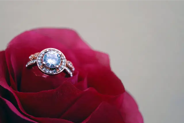 elegant diamond ring